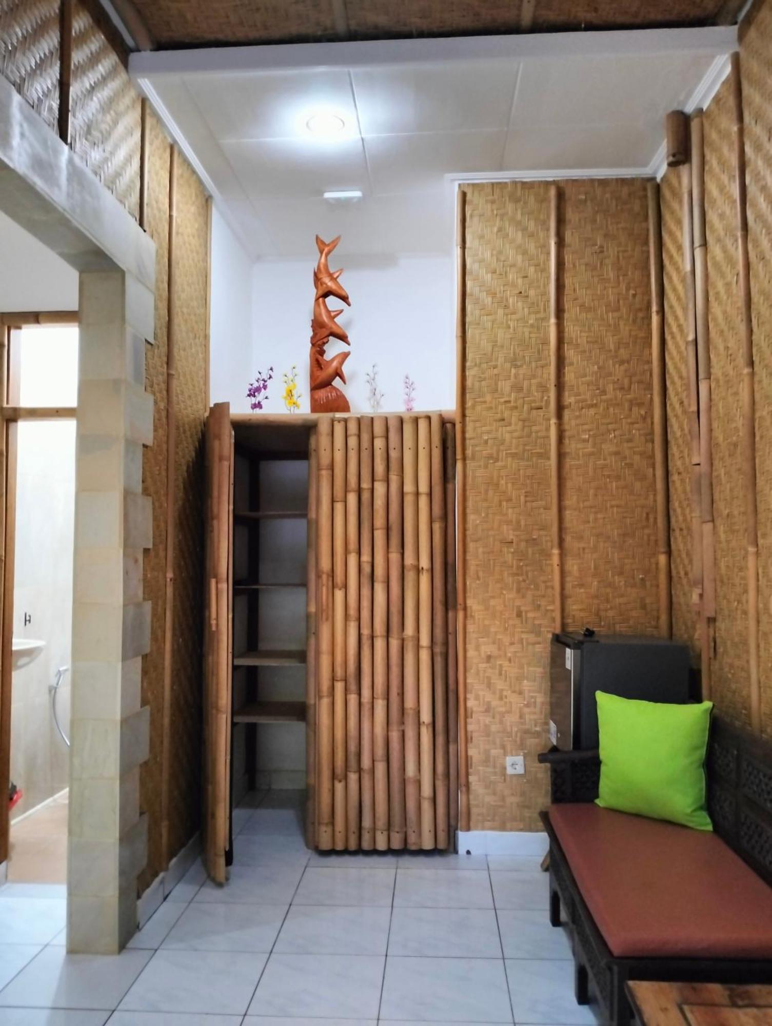 Kaia Lovina Guest House Junior Suite Luaran gambar