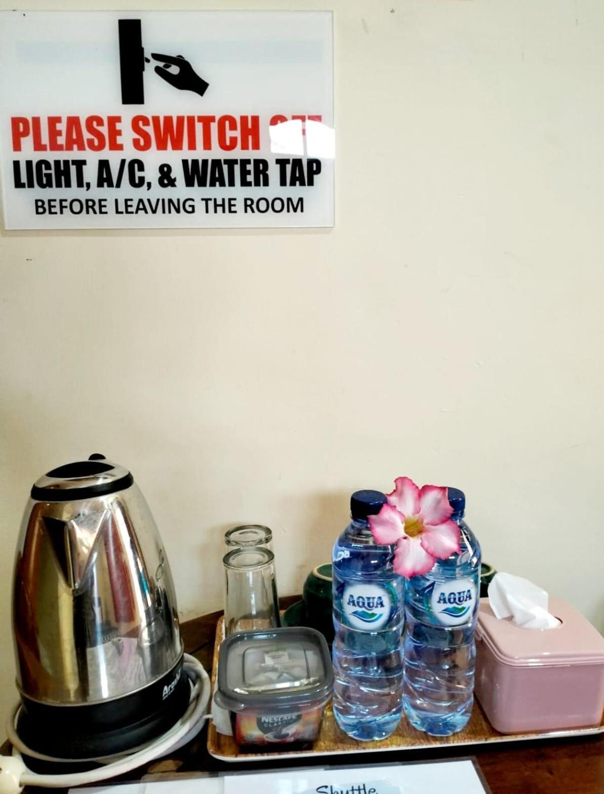 Kaia Lovina Guest House Junior Suite Luaran gambar