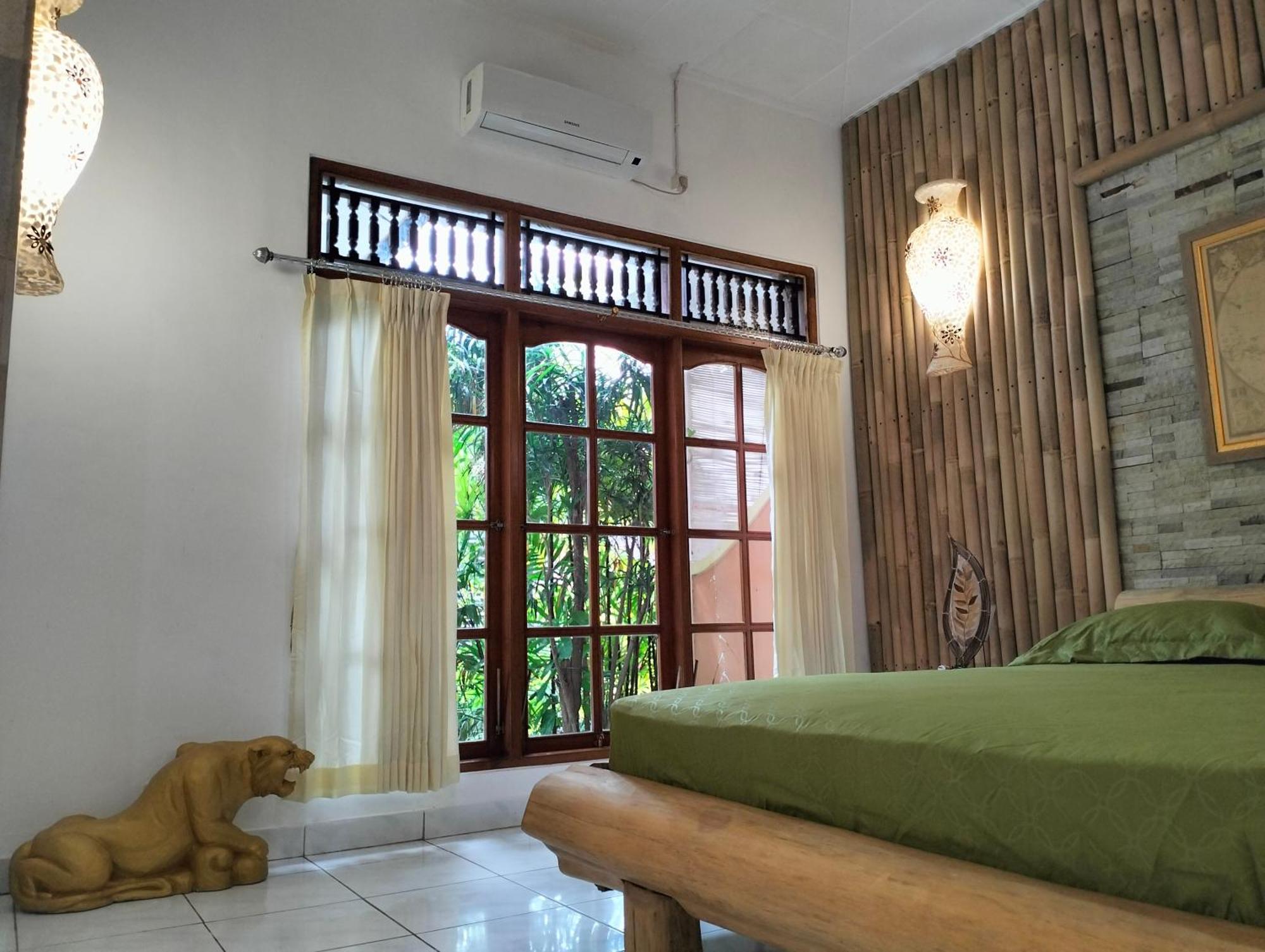 Kaia Lovina Guest House Junior Suite Luaran gambar